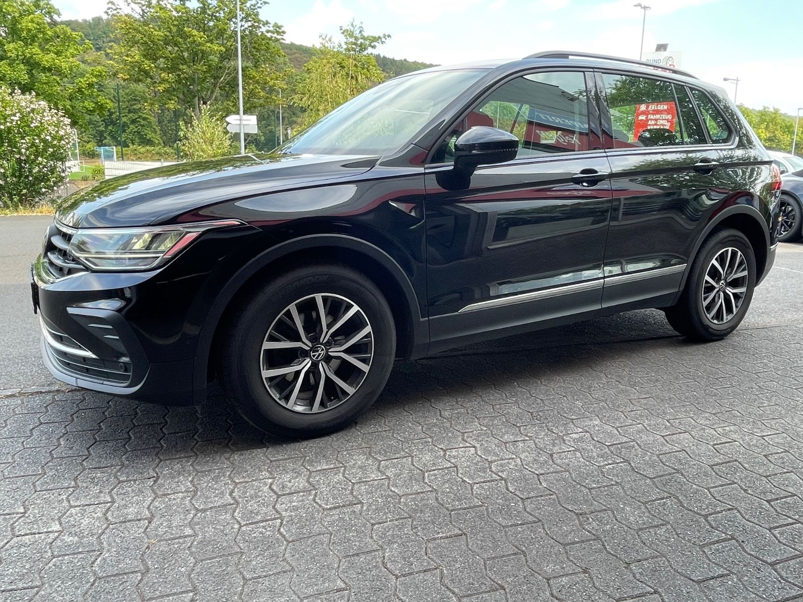 Volkswagen Volkswagen Tiguan 2.0 TDI Life*Navi*AHK*LED*Kamera