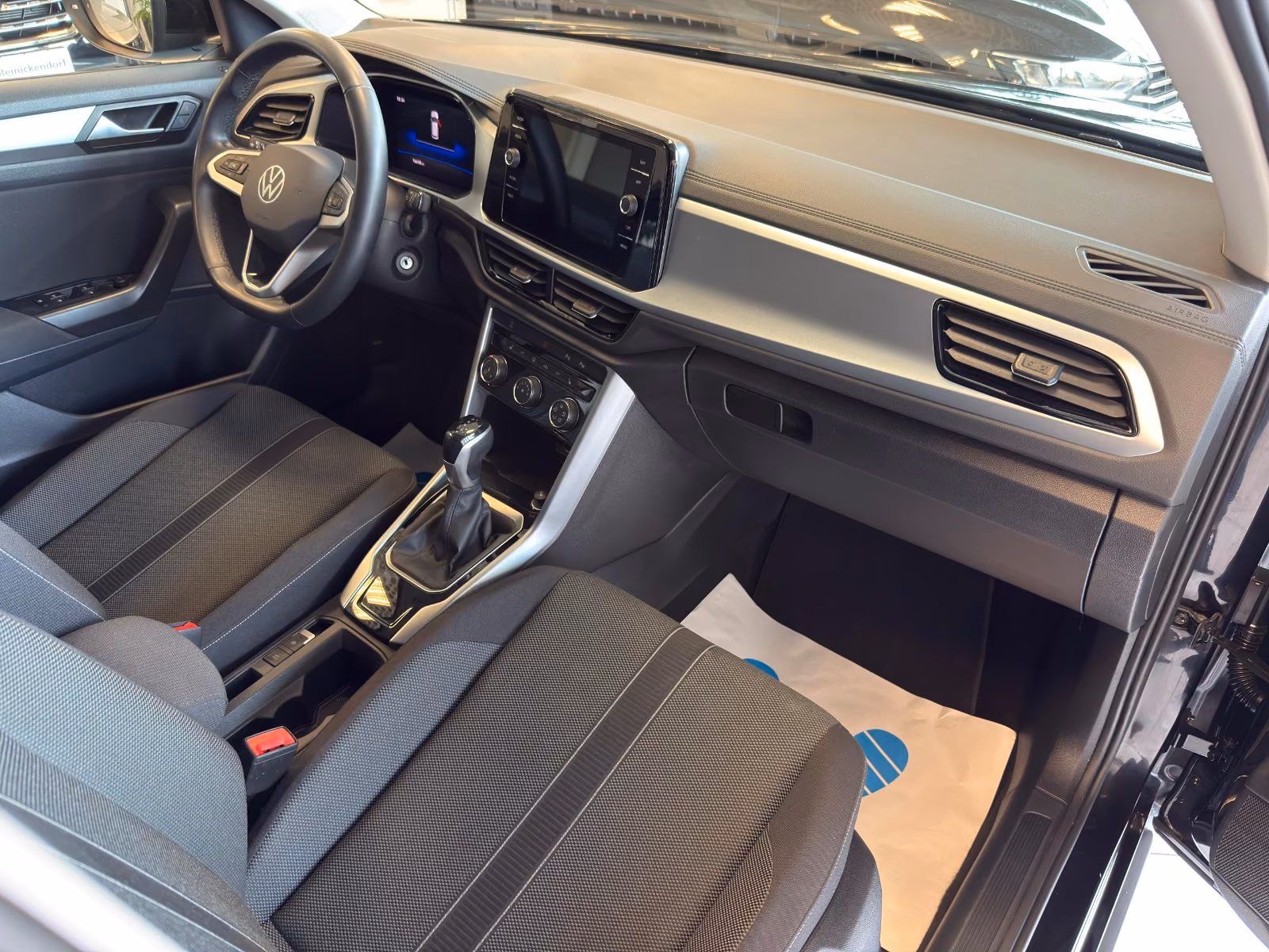 Volkswagen T-Roc 1.5 TSI DSG Life*AHK*LED*Navi*SHZ*PDC*, миниатюра 13