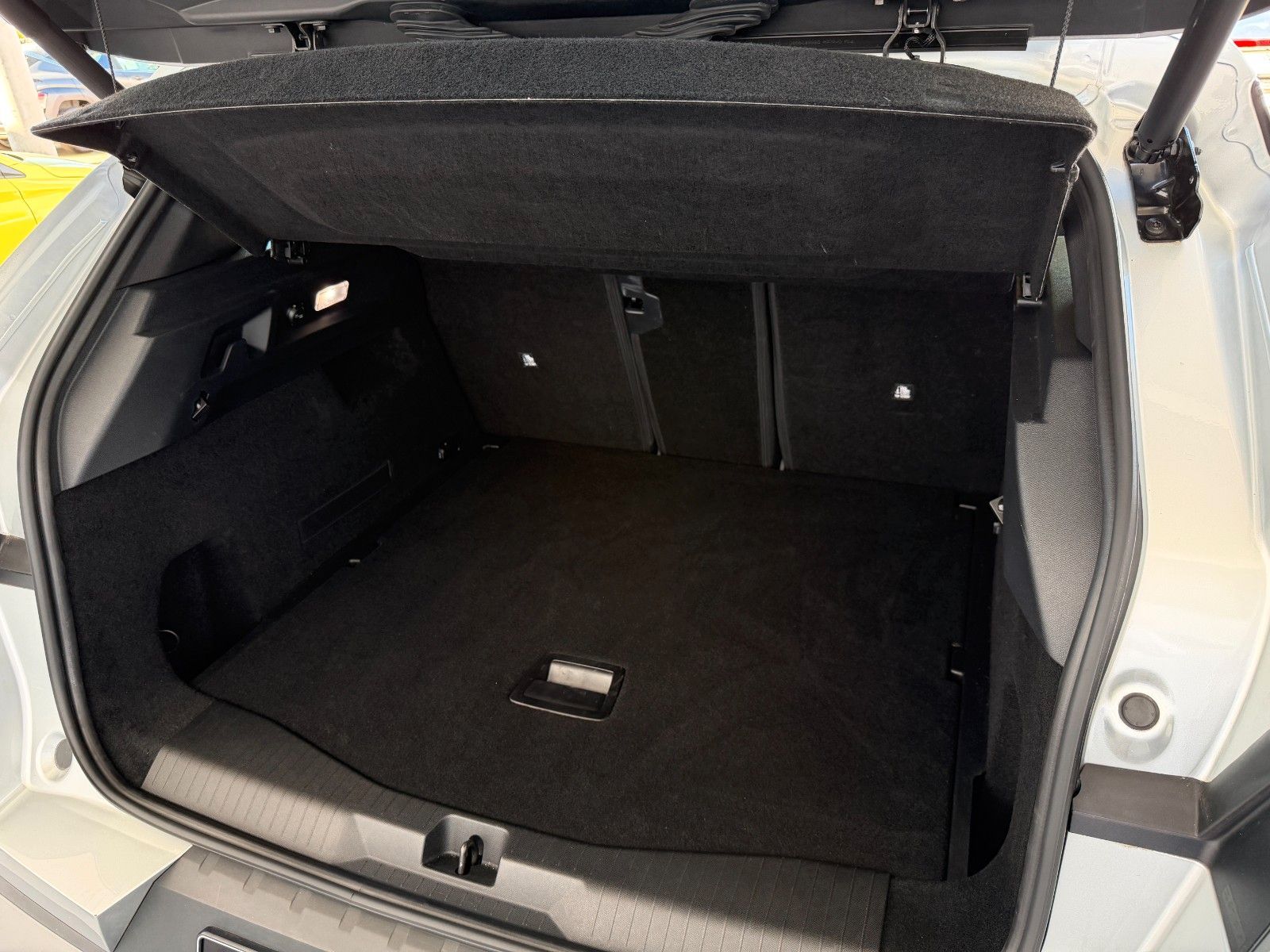 Fahrzeugabbildung Opel Grandland 1.2 48V Mild- W Edition Kamera,LED,SHZ