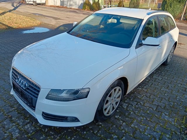 Audi A4 Avant Attraction