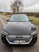 Audi e-tron 50 quattro - - schwarze Audi e-tron