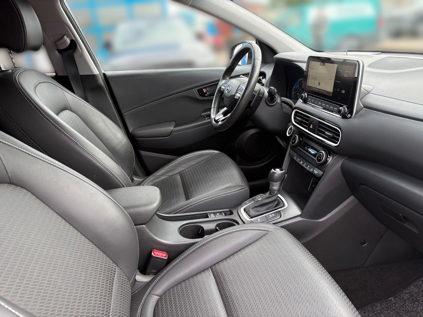 Fahrzeugabbildung Hyundai Kona Premium Hybrid