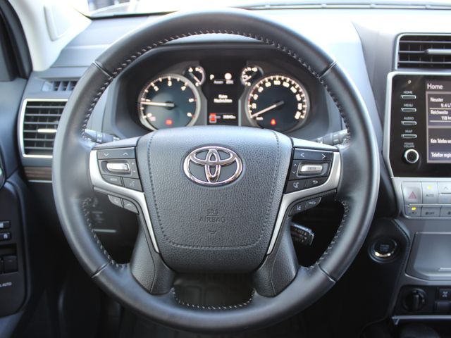 Land Cruiser 2,8 3-t. AHK*Leder*wenig Kilometer