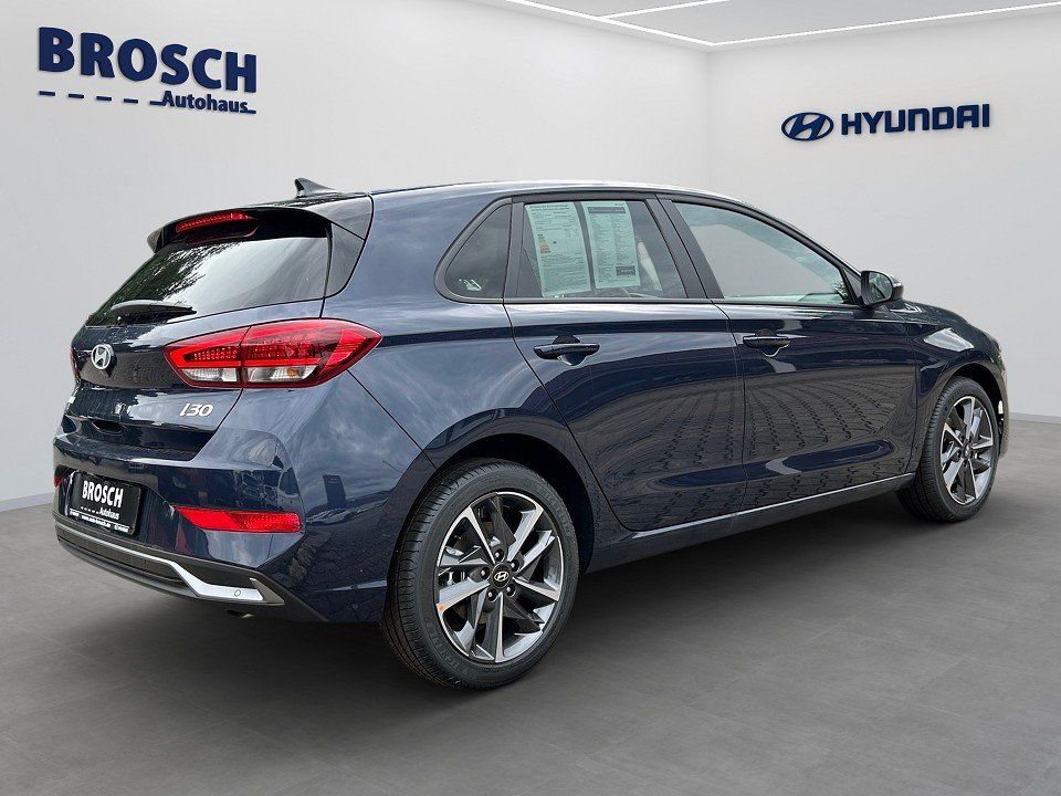 Fahrzeugabbildung Hyundai i30 MY25 1.5T 48V ADVANTAGE LED+NAVI 5J-GARANTIE