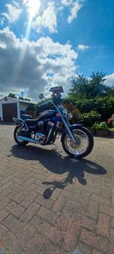 Suzuki Intruder