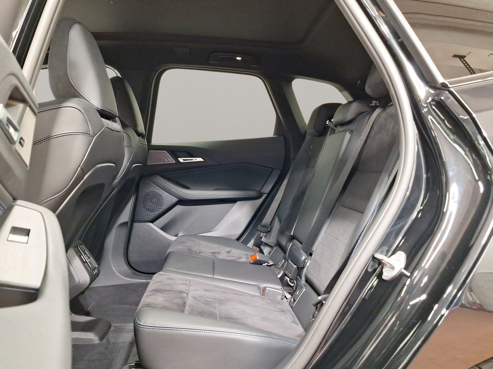 BMW 223 Active Tourer - Bild 6