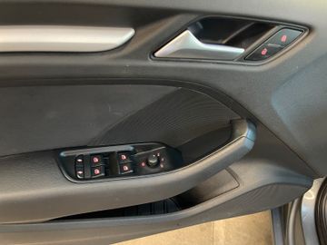 Audi A3 Sportback attraction ultra*2. Hand*Navi*Xenon