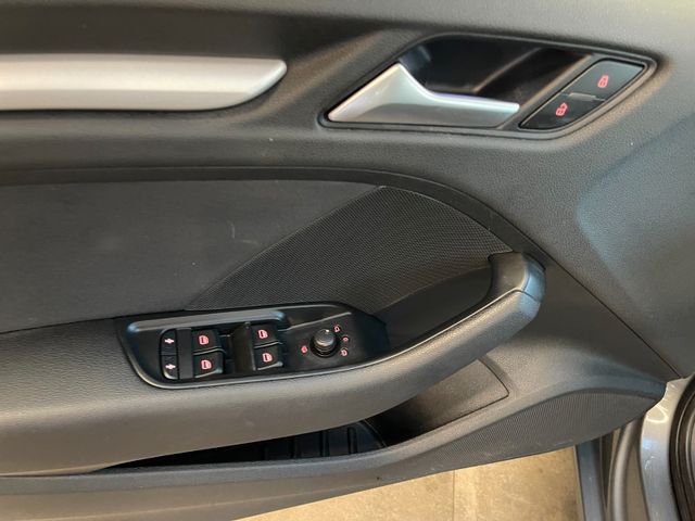 Audi A3 Sportback attraction ultra*2. Hand*Navi*Xenon