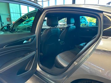 Opel Insignia*LKHZ*2-ZONEN*CARPLAY*TEMPO*PDC*LED