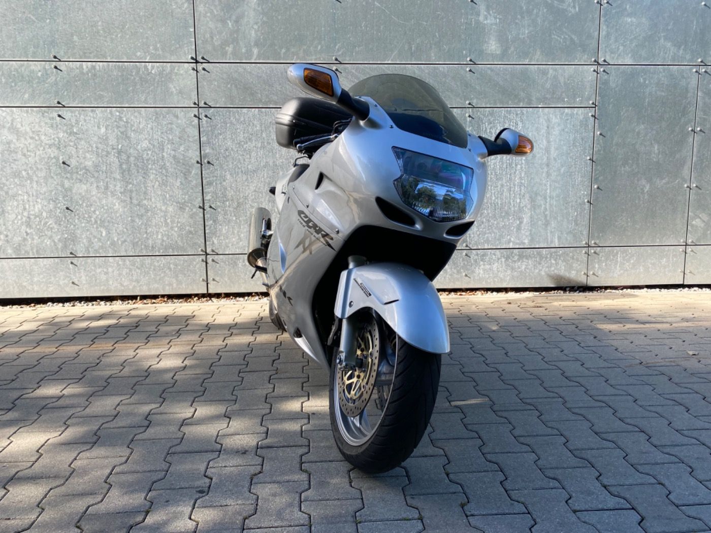 Fahrzeugabbildung Honda CBR 1100 XX SC35 aus 1. Hand