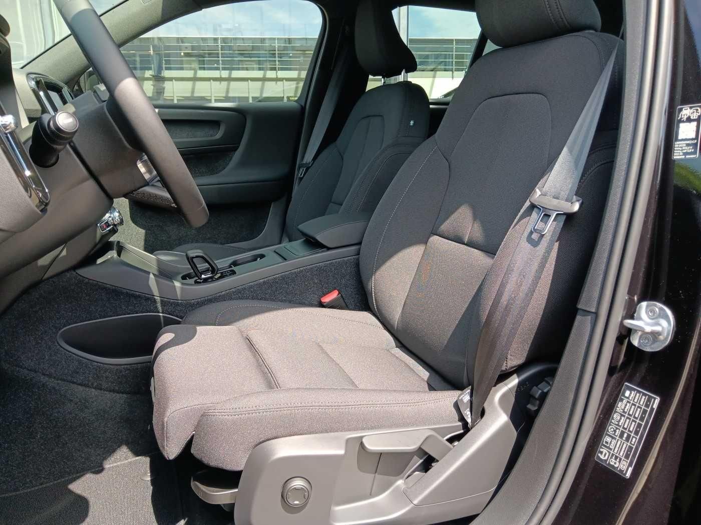 Fahrzeugabbildung Volvo EX40 Fully Electric Single M. Ext. Range Plus Bl