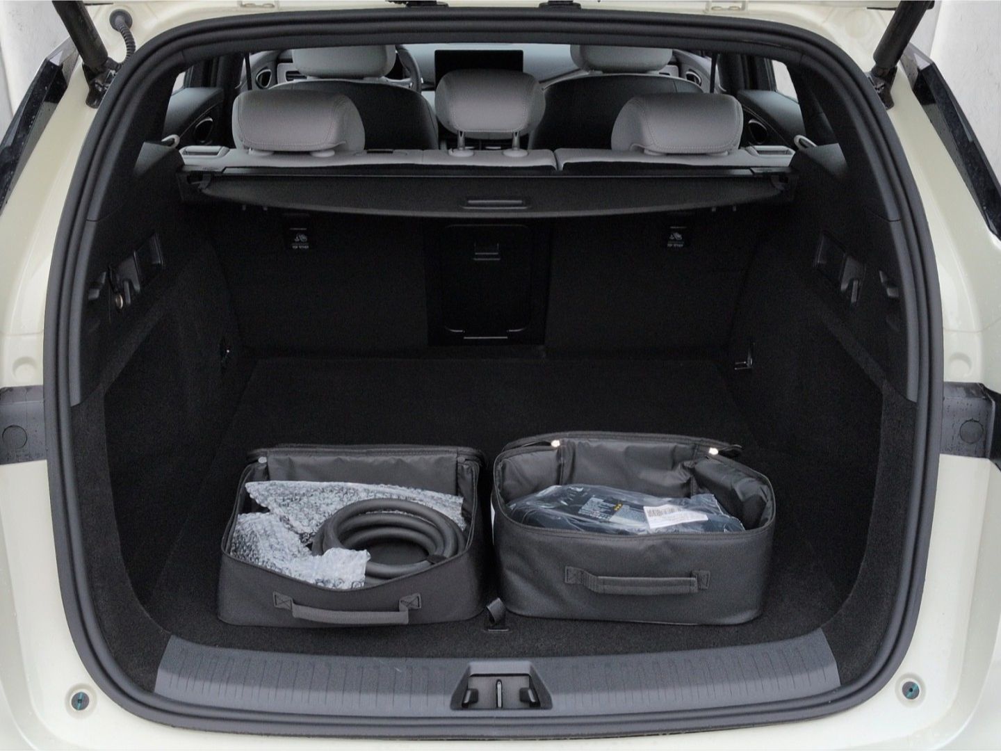 BYD SEAL 6