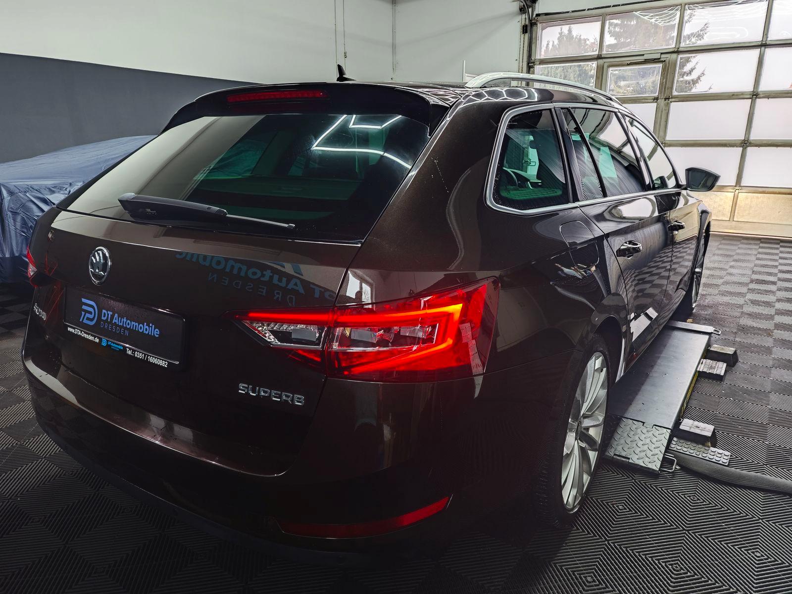 Skoda Superb Combi 2.0 TDI L&K*4X SHZ*DCC*ACC*