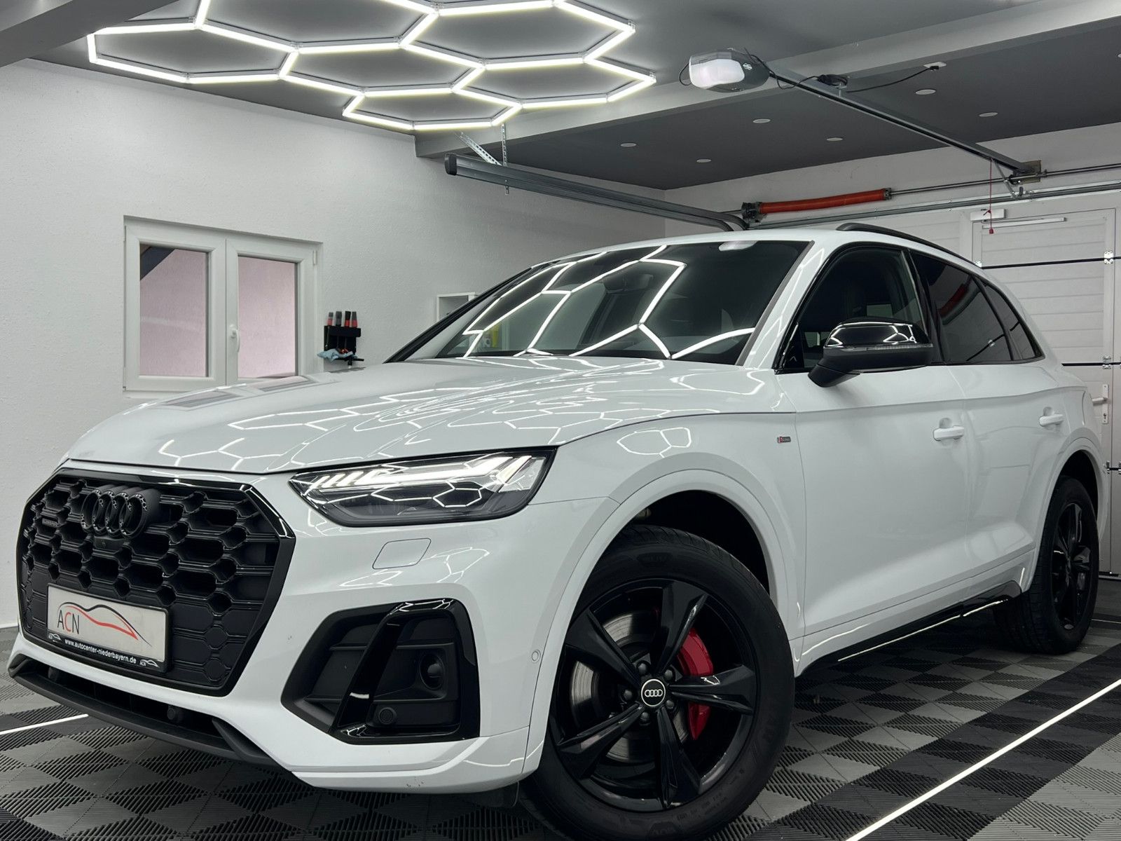 Fahrzeugabbildung Audi Q5 50 TDI Quattro S LINE/MATRIX/AHK/BLACK OPTIK