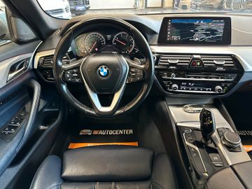 BMW 530 d xDrive Sport Line *LED*Pano*