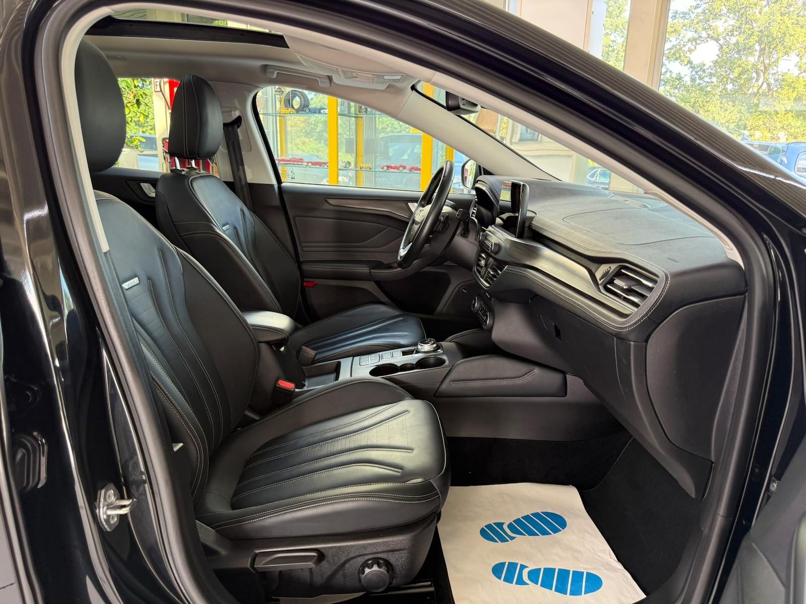 Ford Focus 1.5 Vignale Pano Leder CAM LED ACC Head Up