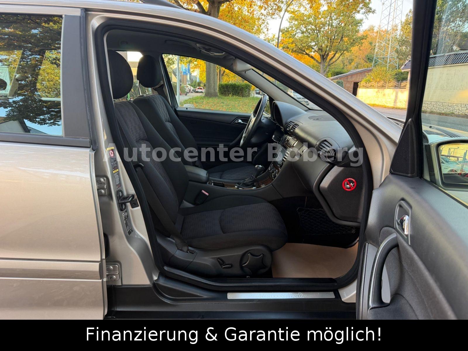 Mercedes-Benz C200 2004 — photo 12