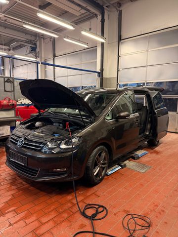 Sharan Cup 2.0 TDI 4Motion 6-Gang*7Sitz*AHK*