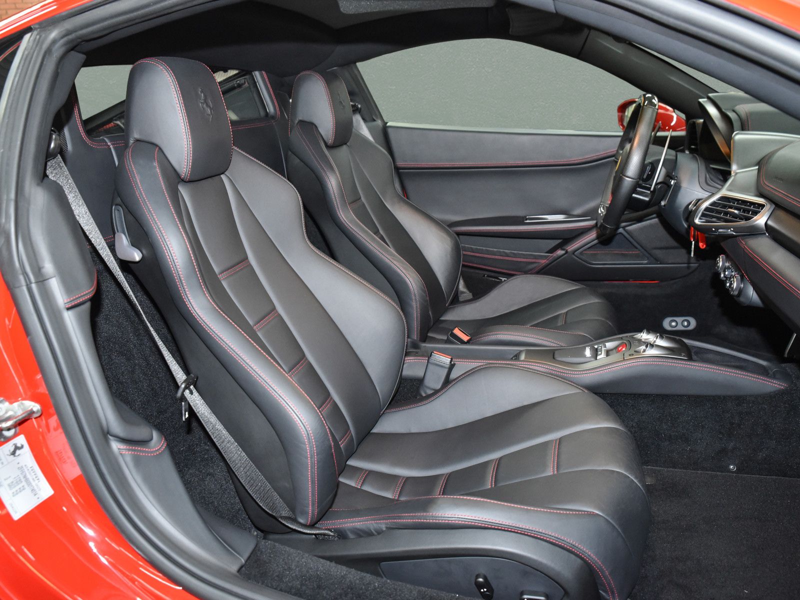 Fahrzeugabbildung Ferrari 458 Italia - LenkradCarbonLED|Parksens.vo+hi|AFS