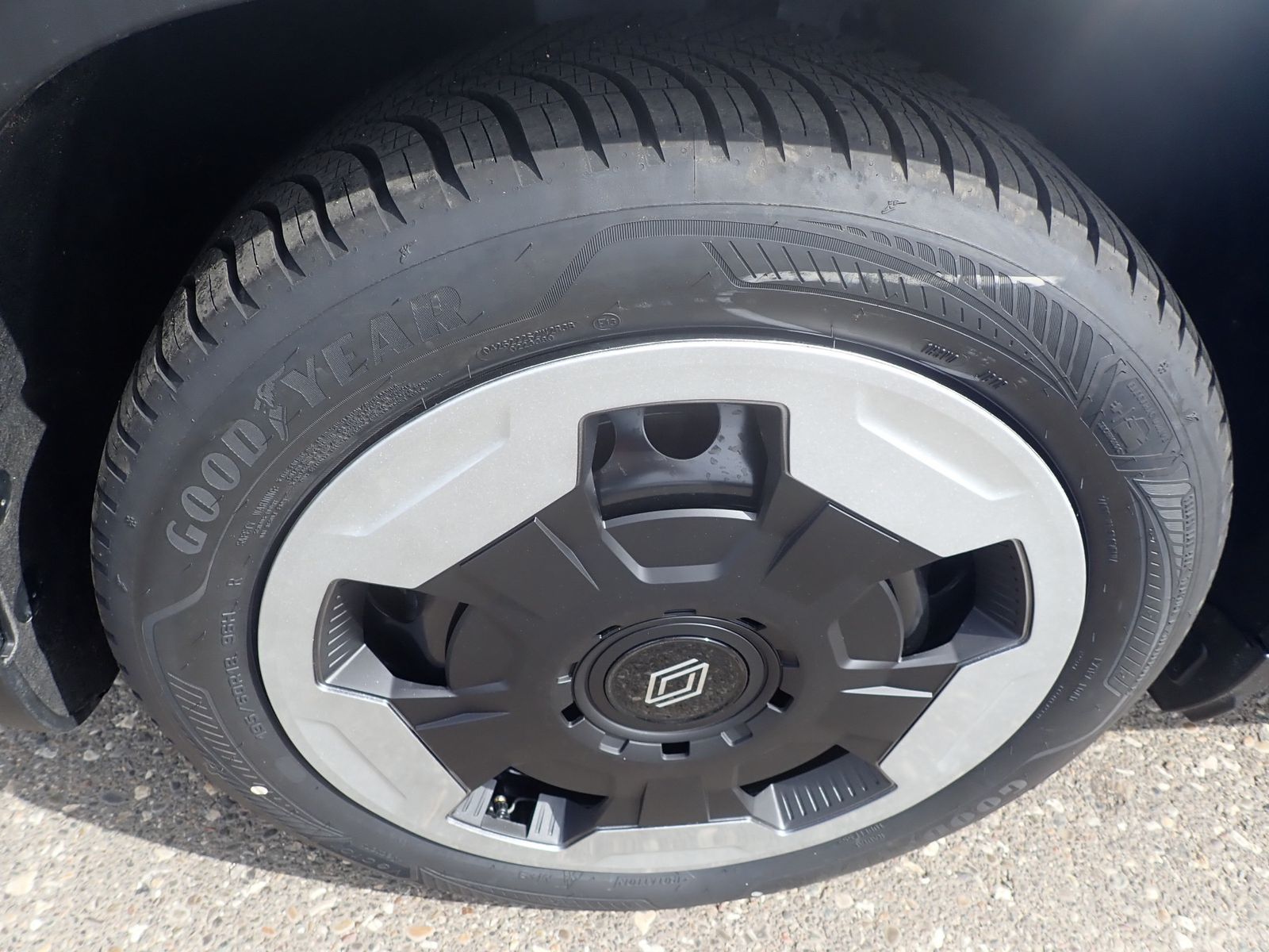Fahrzeugabbildung Renault R 4 E-Tech elektrisch Advance 150 Comfort Range