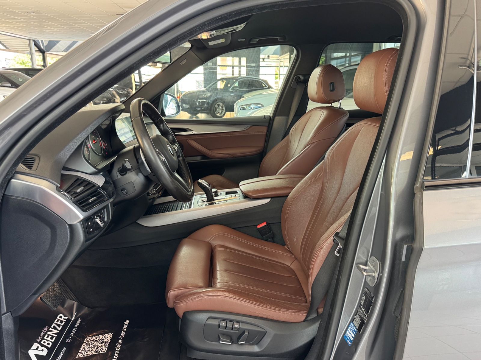 Fahrzeugabbildung BMW X5 sDrive 25 d/M-Paket/Leder/AHK/R-Cam/Xenon/SHZ