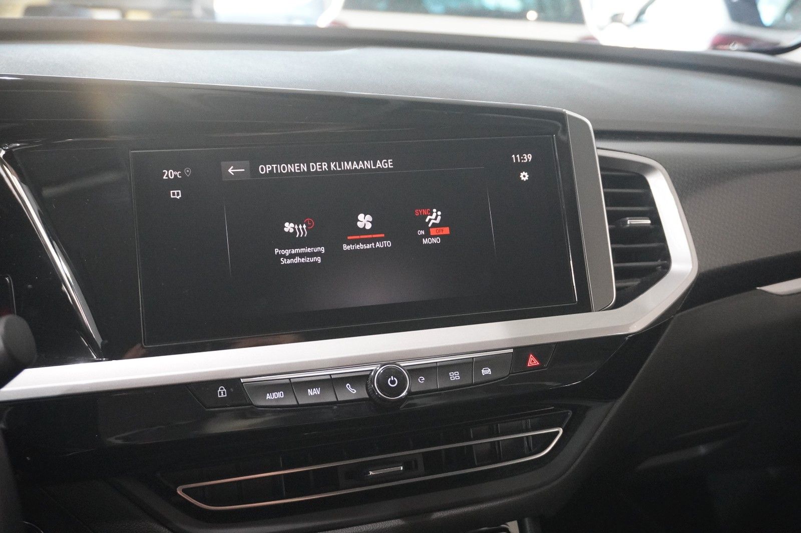 Fahrzeugabbildung Opel Grandland (X) ULTIMATE 4HYBRID NAVI/LED/SPORT/SH