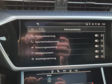2025 AUDI RS6 — миниатюра 22