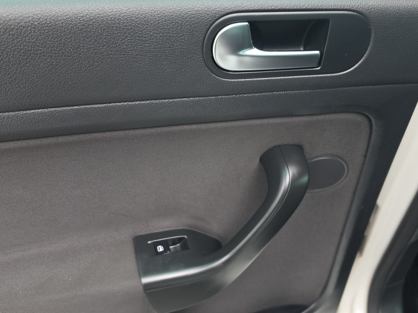 Fahrzeugabbildung Volkswagen Golf Plus VI Team AUTOMATIK STEUERKETT TÜV NEU