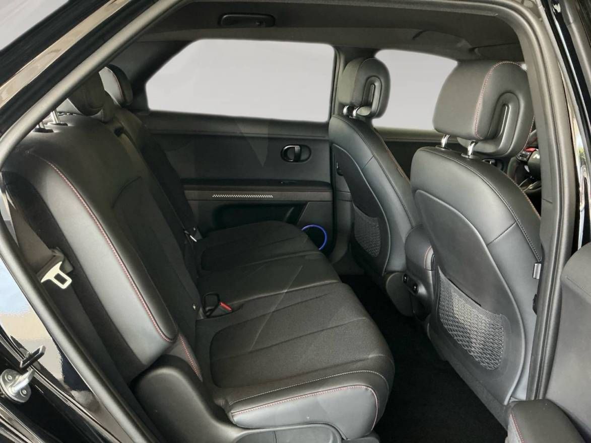 Fahrzeugabbildung Hyundai IONIQ 5 84 kWh Allrad (325 PS) N Line Park-Paket