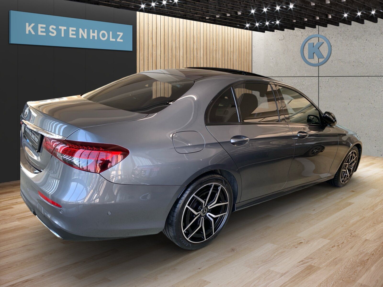 Mercedes-Benz E 220 d Limousine AMG NIGHT AHK PANO 360°KAM foto 3