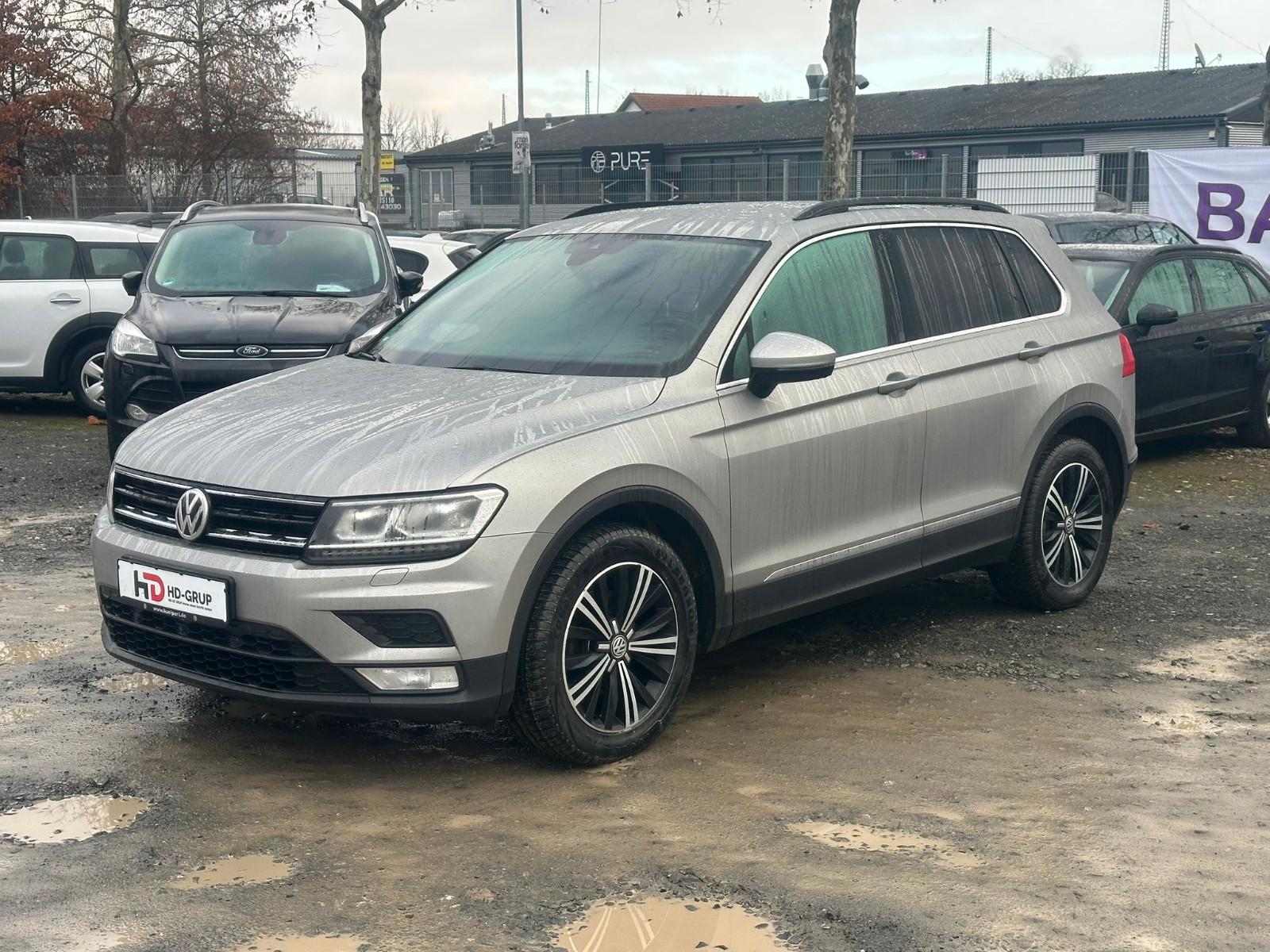Volkswagen Tiguan Comfortline*KAMERA*NAVI*AHK*LED*