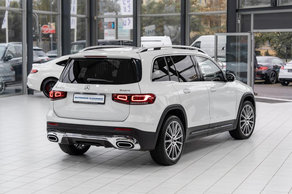 Mercedes-Benz GLB 250