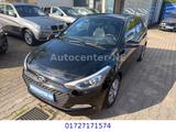 Hyundai i20 1.2  YES! Plus/Navi/Alu/Kamera/PDC - Hyundai i20: Schwarz