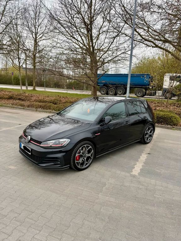 Image of Volkswagen Golf