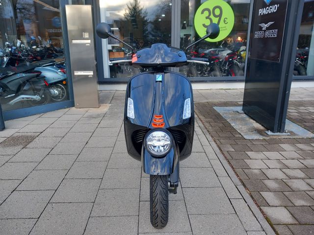 Vespa GTV 300 Beige oder Schwarz Aktion