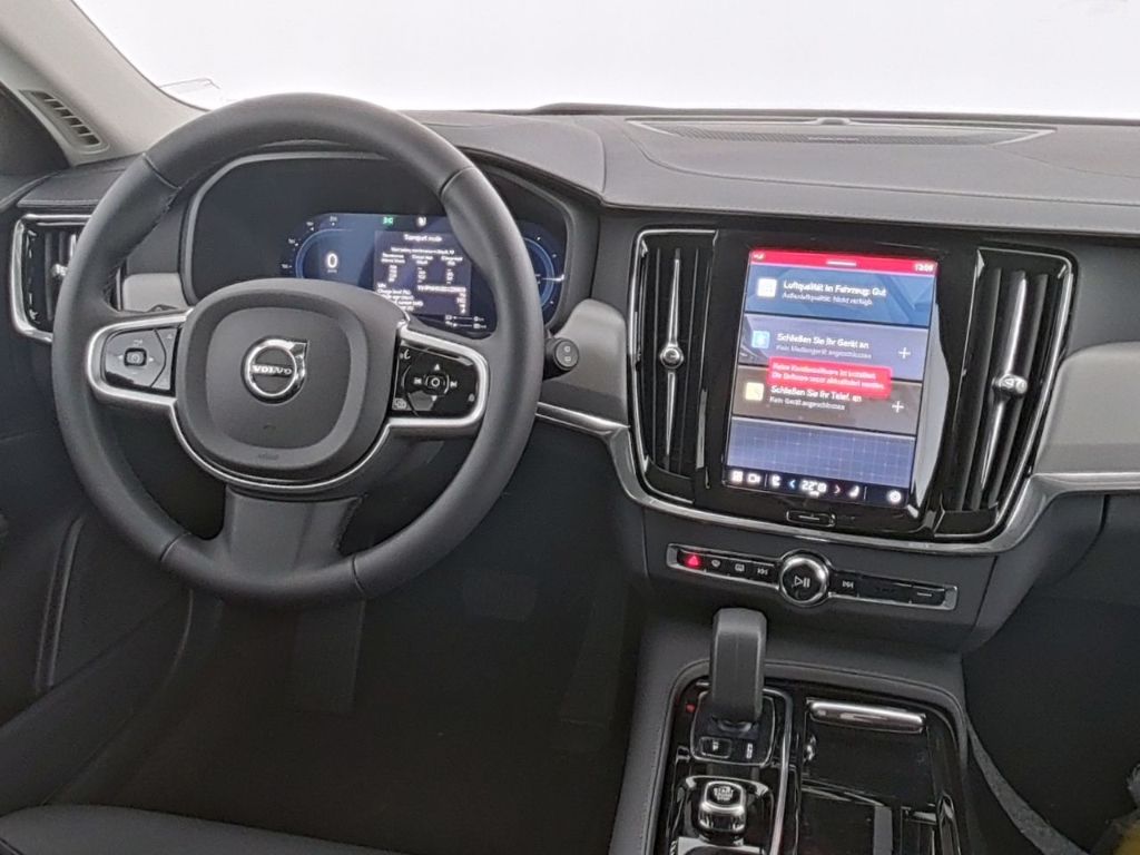 Volvo V90 Kombi Plus Dark Recharge Plug-In Hybrid AWD  foto 8