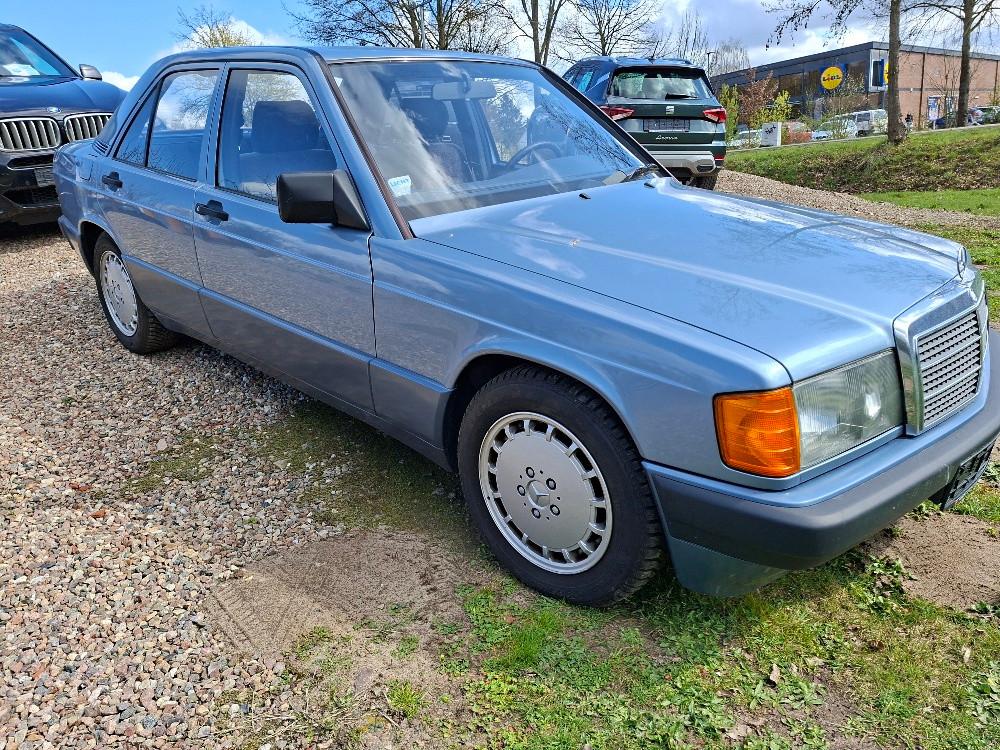 Mercedes-Benz 190 E