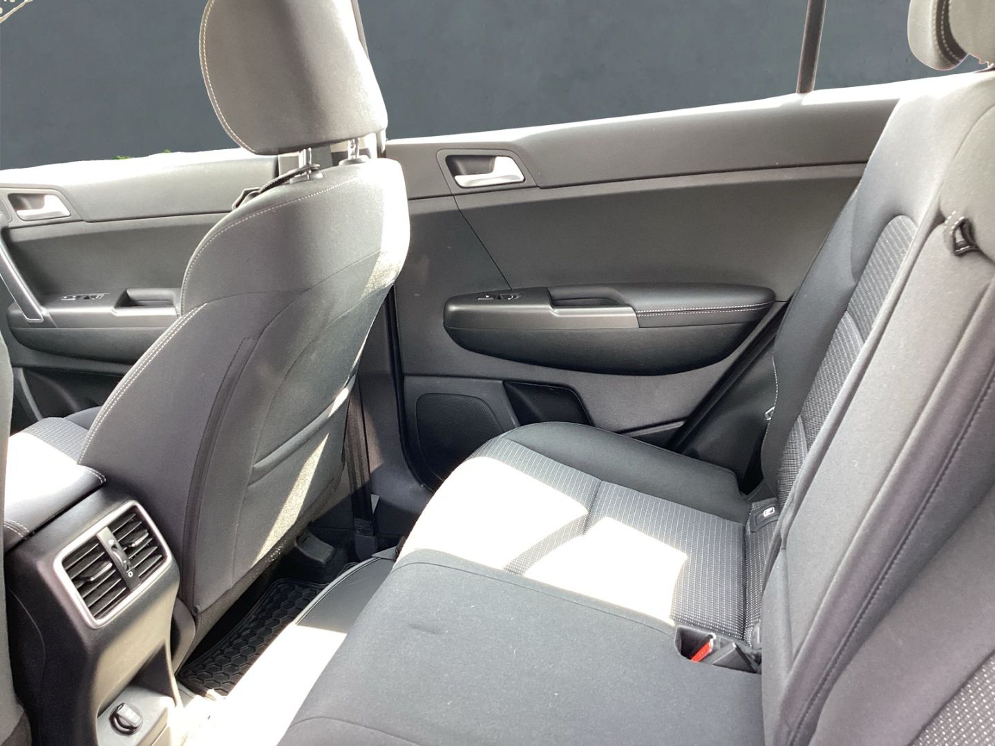 Kia Sportage Vision 2WD 1.6 GDI+Alufelgen+Navi+Klima foto 3