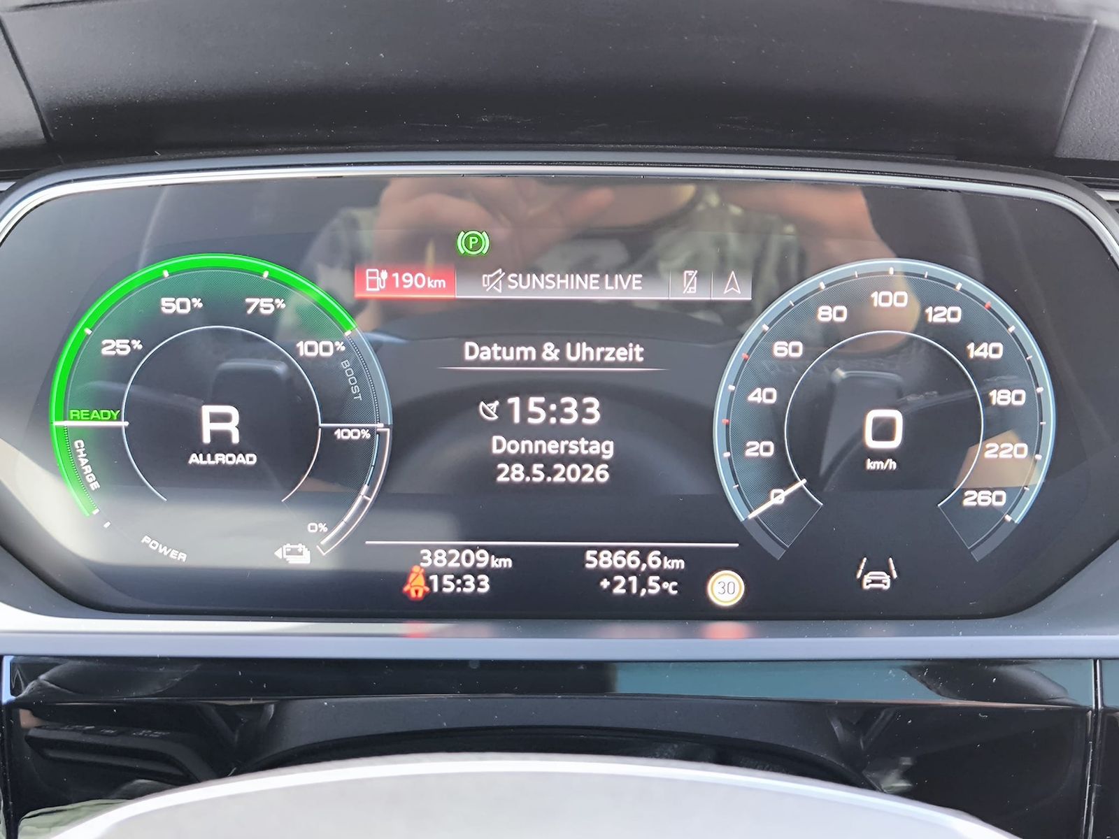 Fahrzeugabbildung Audi e-tron S LINE BLACK EDITION PANO+MEMO+SHZ+360+