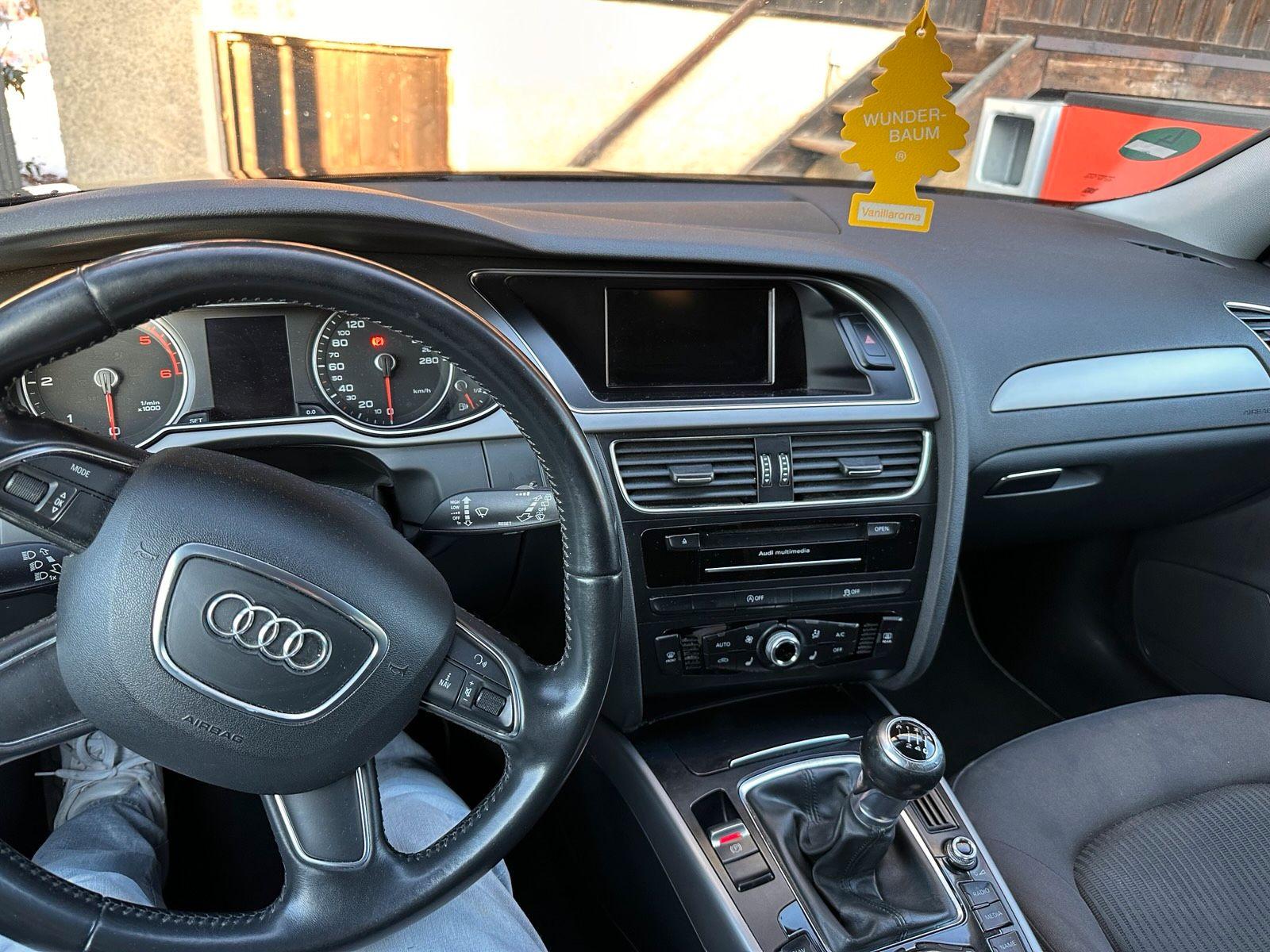 Audi A4 2014 — rear view