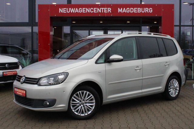 Volkswagen Touran 2.0 TDI CUP*ST.HZG*AHK*NAVI*ALLWETTER*