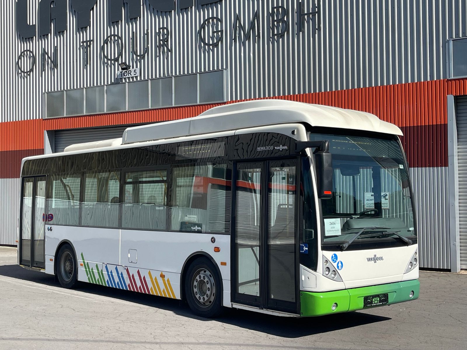 VANHOOL  2013 - Image 0 of 32
