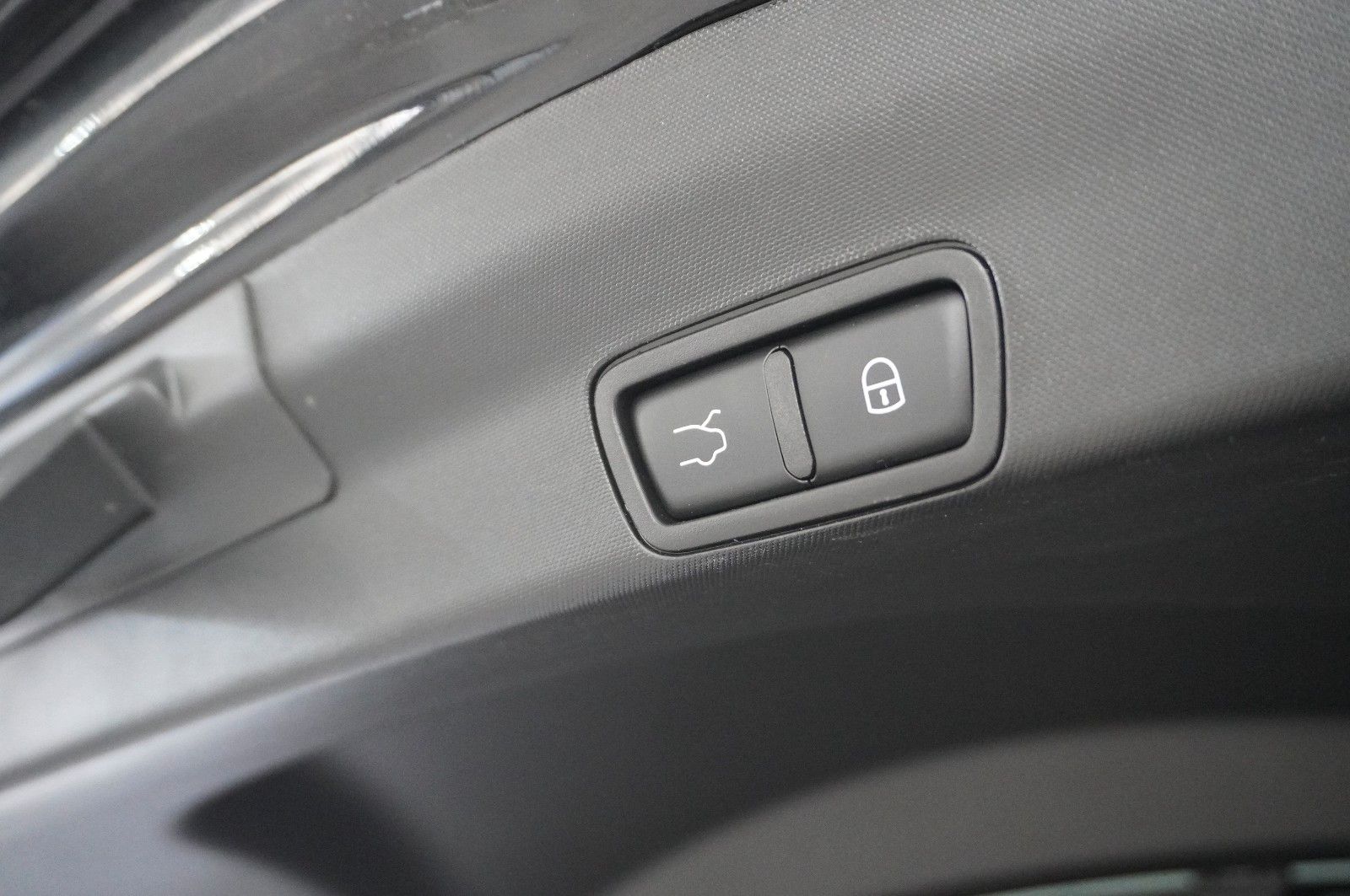 Fahrzeugabbildung Alfa Romeo Stelvio 2.2D VELOCE Q4 NAVI/LED/KAMERA/MATRIX/SH