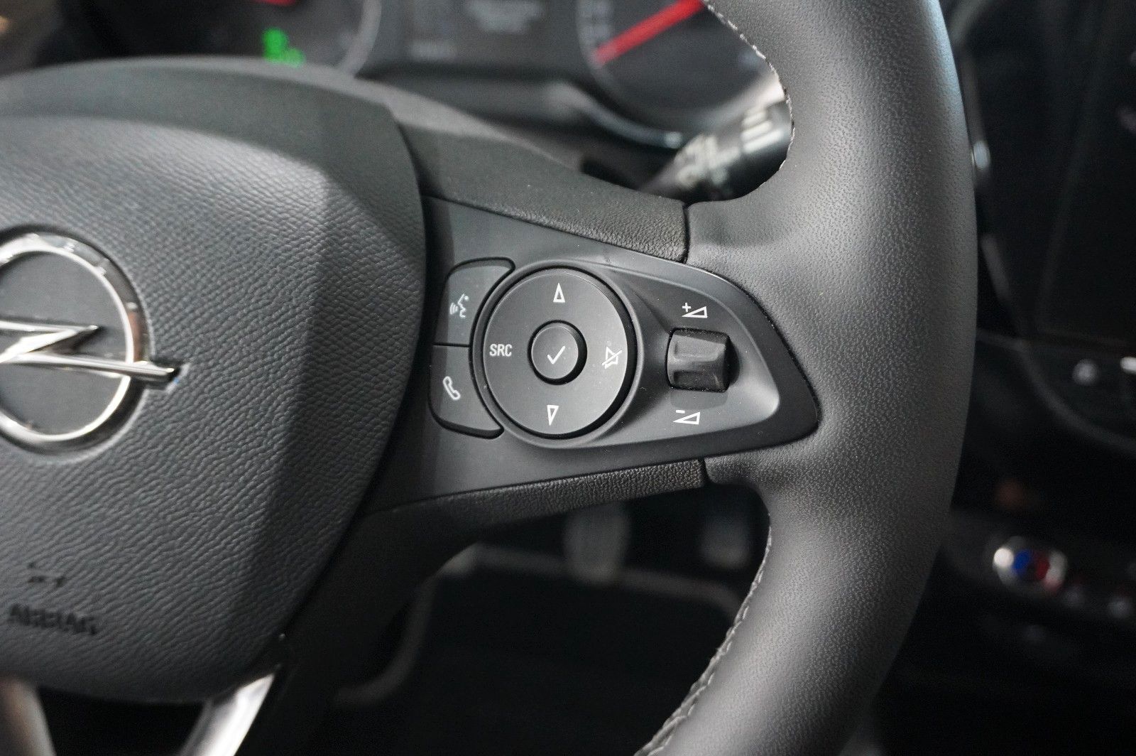 Fahrzeugabbildung Opel Corsa F 1.2 ELEGANCE NAVI/LED/KAMERA/SPORT/DAB+
