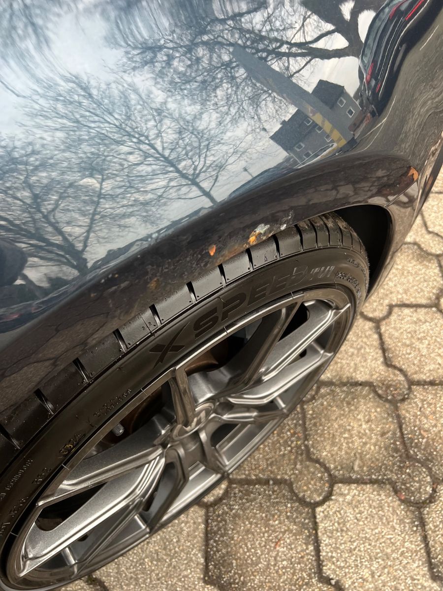 Fahrzeugabbildung Volkswagen Golf VI R 4Motion *SCHIEBEDACH*KEYLESS*XENON*