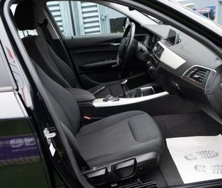 Fahrzeugabbildung BMW 120i Advantage KLIMAAUTO.|PDC|SHZ|