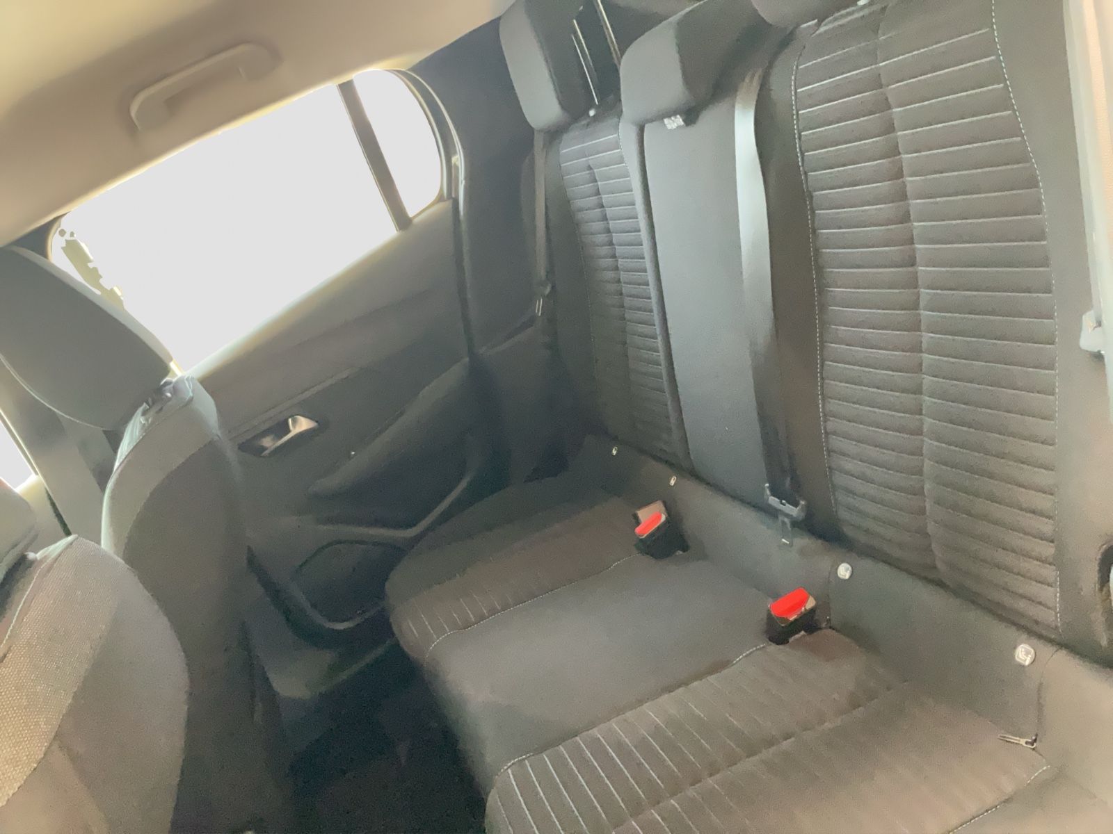 Fahrzeugabbildung Peugeot 208 1.2 PureTech Style