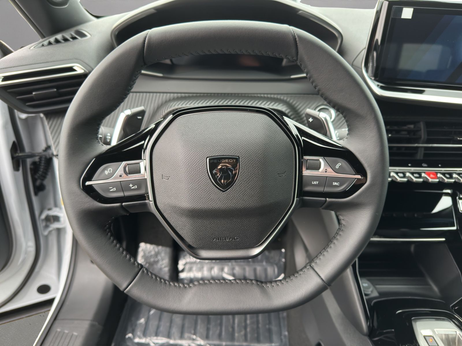 Peugeot 2008 - Bild 12