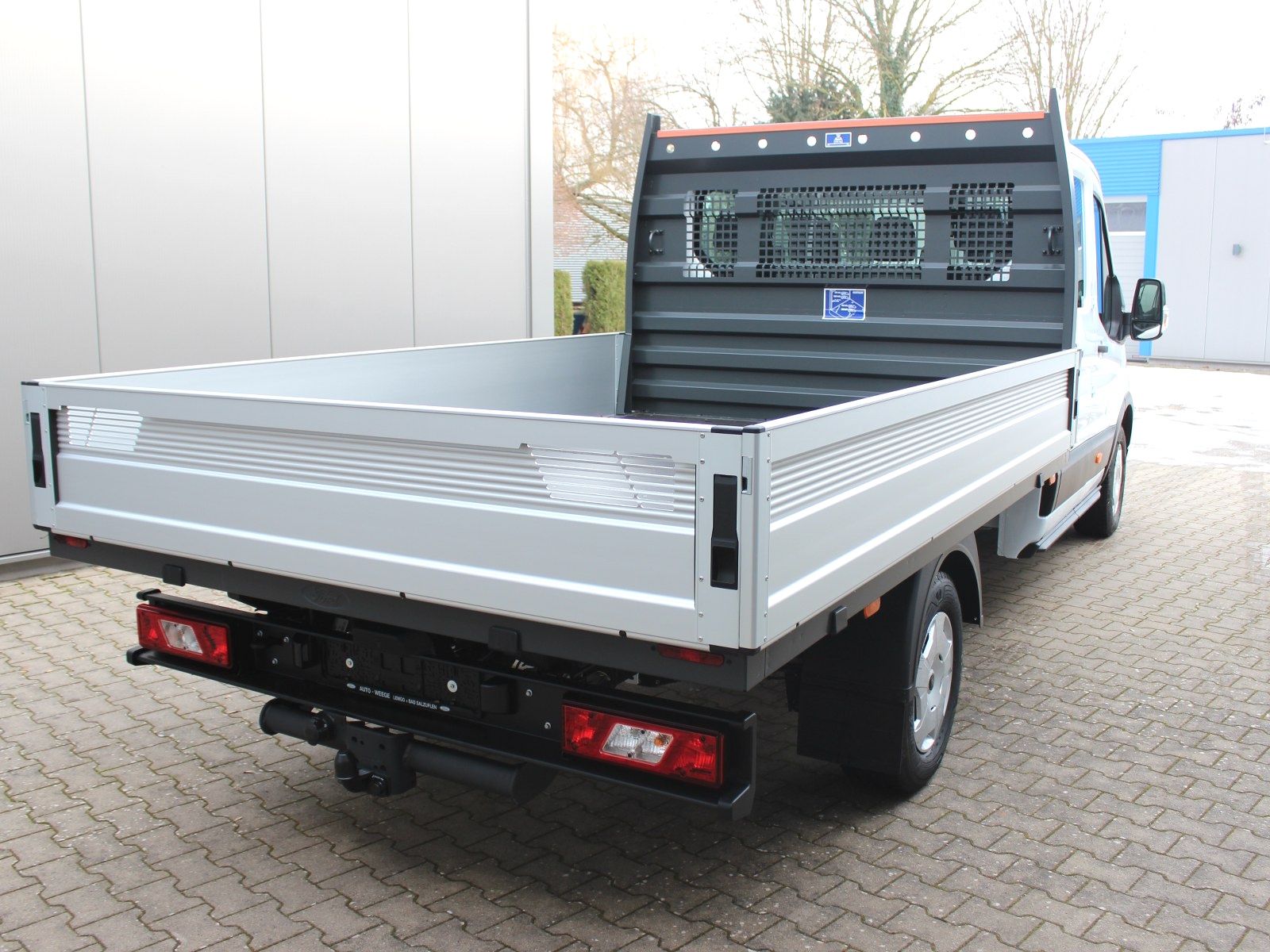 Fahrzeugabbildung Ford Transit 350 L4 Doppelkabine Trend