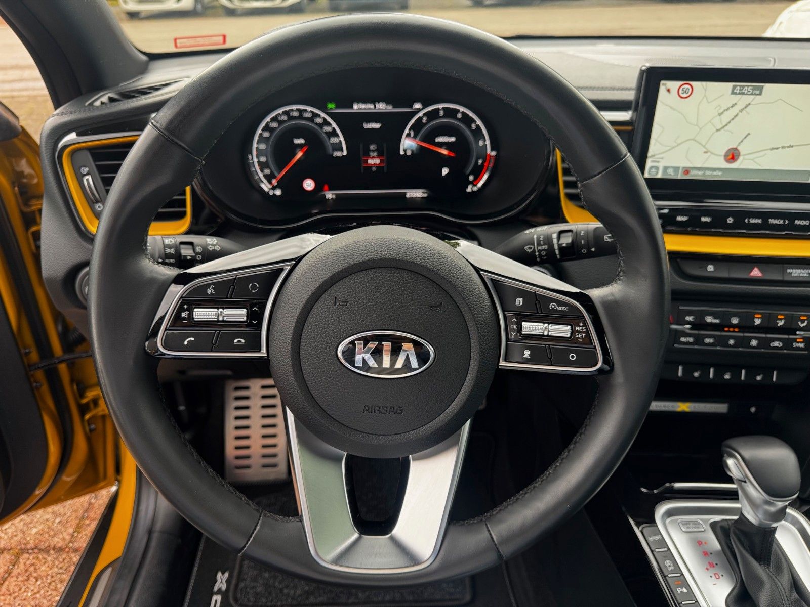Fahrzeugabbildung Kia XCeed 1.4 T-GDI Automatik Glasdach JBL Navi Memo